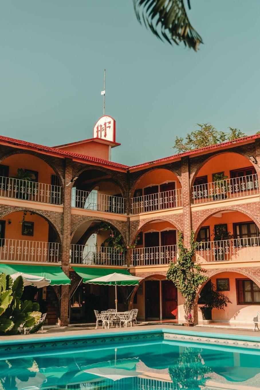 Hotel HF Hacienda San Francisco Puente Nacional Buitenkant foto